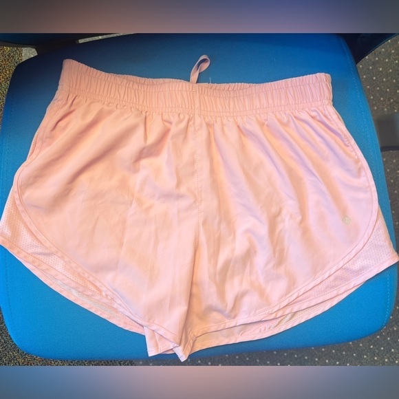 Antonio Melani Light Pink Core Athletic Shorts, Sz. S, 3” inseam, Like New! - Picture 2 of 11